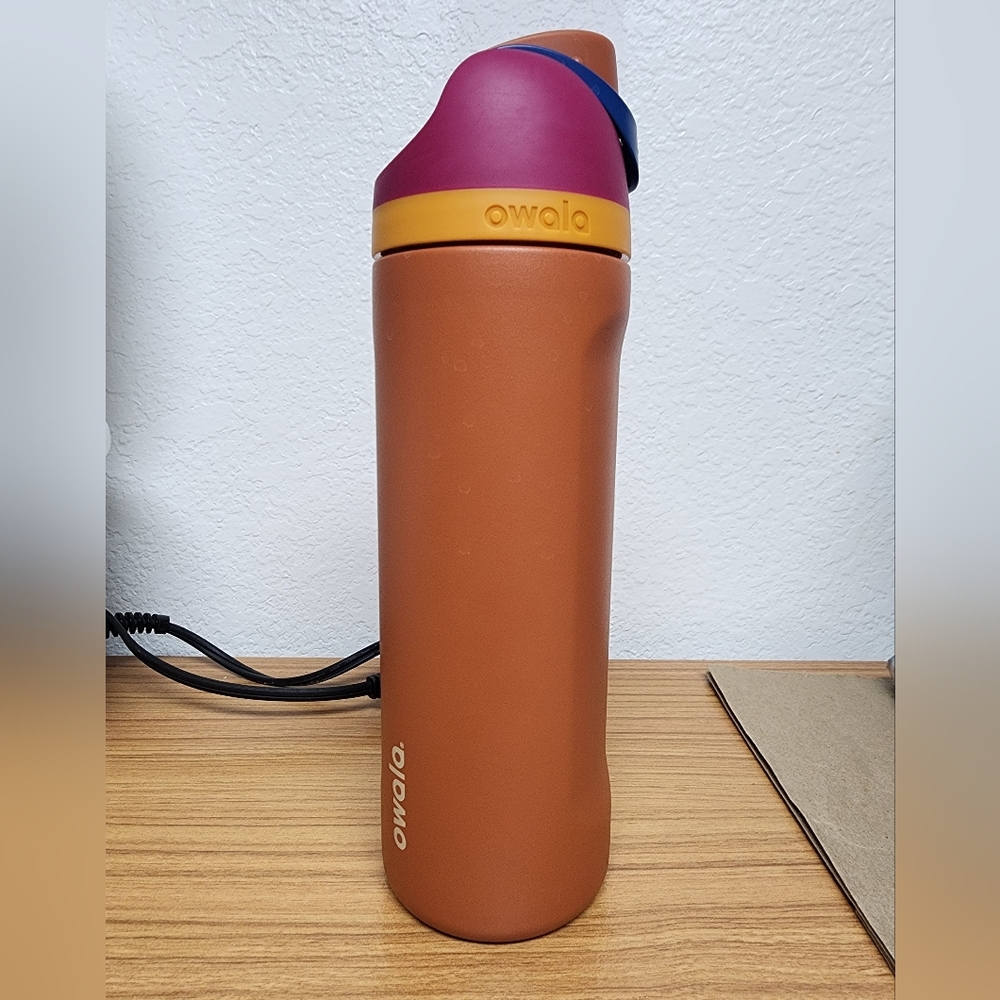 Owala 24oz Camel Chic Freesip